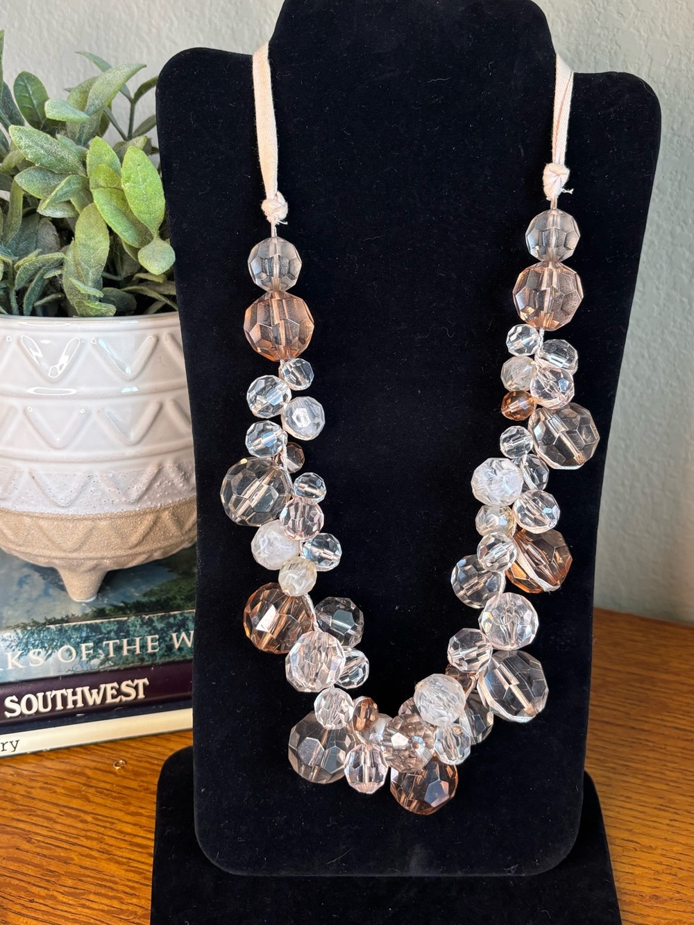 Loft Faceted Bead Necklace in Champagne/Pink/Peach and Clear with Earrings